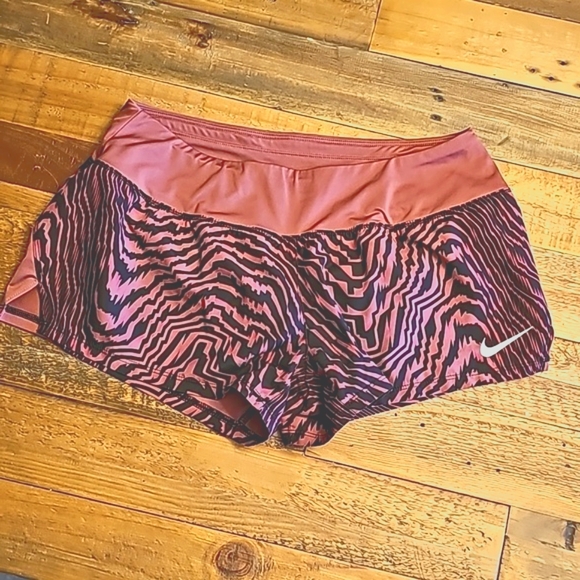 Nike running shorts - Picture 2 of 7